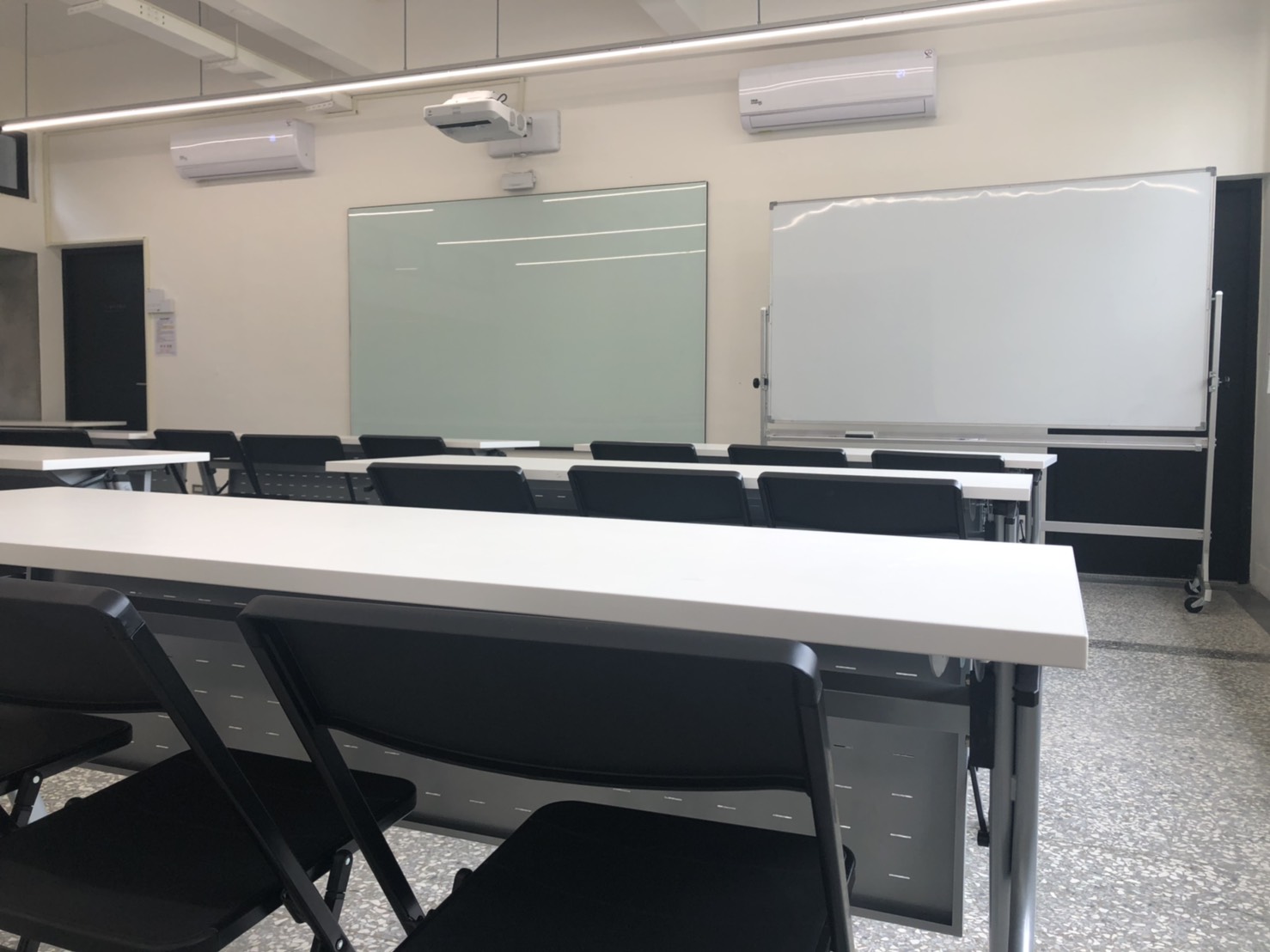 Classroom 1F